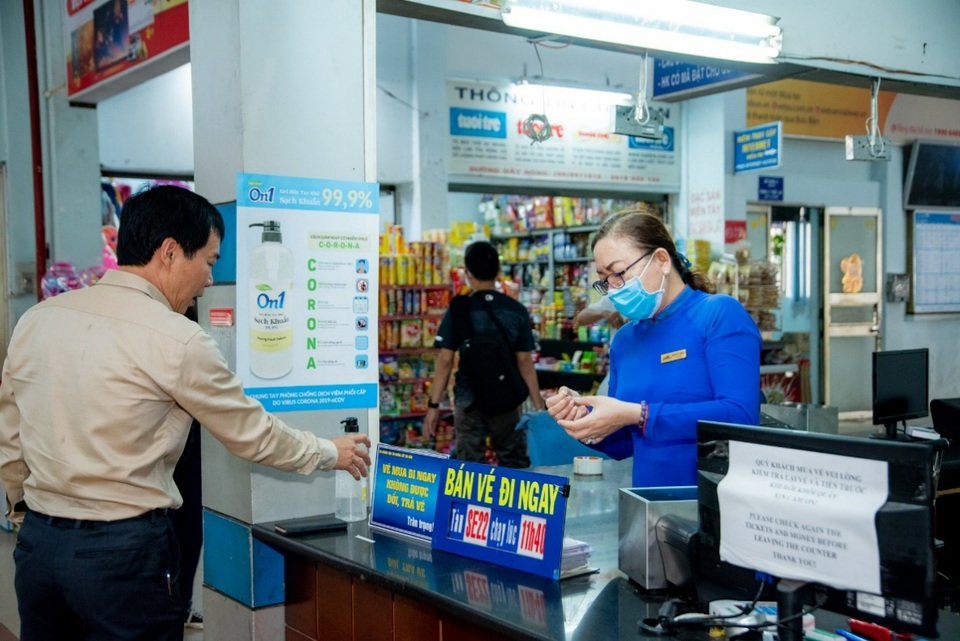 LIXCO trao tặng hơn 5000L gel rửa tay khô trong mùa dịch Covid - 19 - 3