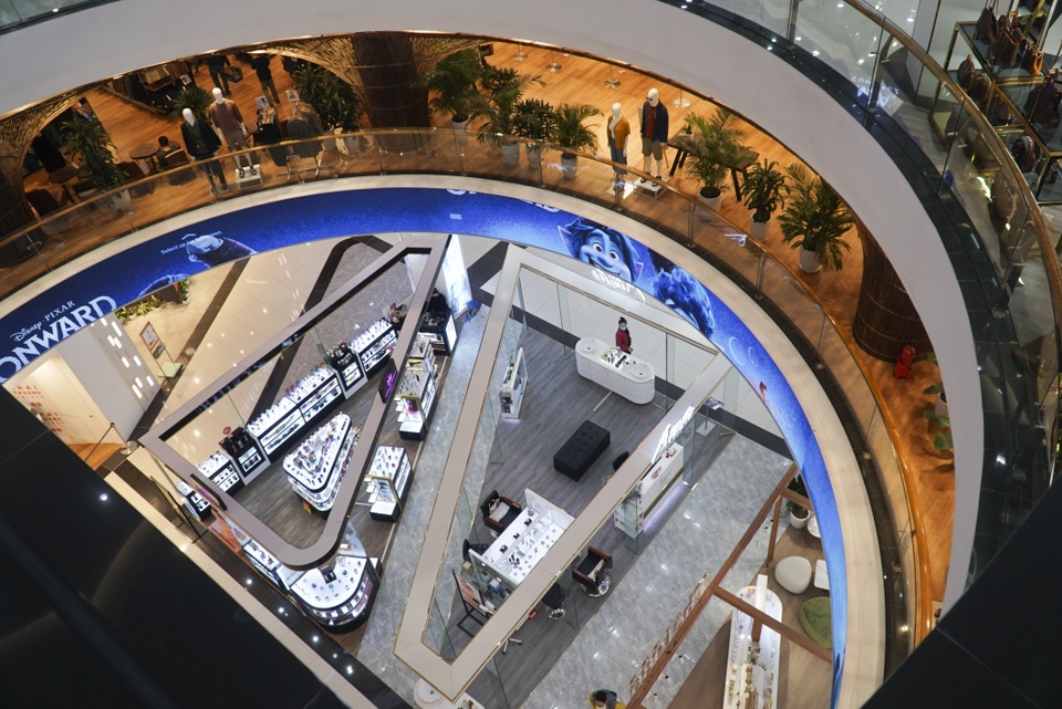 Hà Nội: Trung tâm thương mại vắng khách như đang.... cách ly xã hội! - 10 Hà Nội: Trung tâm thương mại vắng khách như đang.... cách ly xã hội! - 10