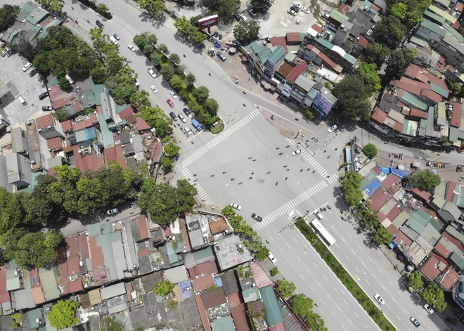 Hà Nội: Toàn cảnh con đường đắt nhất hành tinh bị chậm tiến độ - 13 Hà Nội: Toàn cảnh con đường đắt nhất hành tinh bị chậm tiến độ - 13