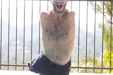 Chùm ảnh: Người không tay, không chân