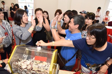 Lạ kỳ chuyện mua nhà tiền tỷ mà phải xét duyệt hồ sơ