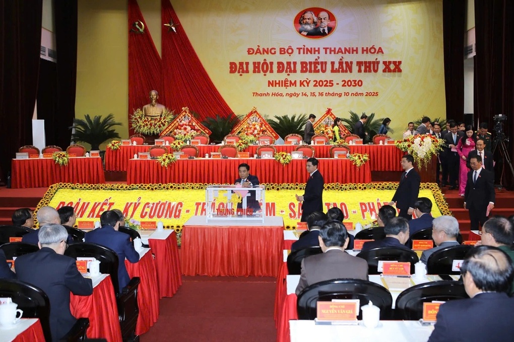 Ông Nguyễn Doãn Anh tái đắc cử Bí thư Tỉnh ủy Thanh Hóa - 2 Ông Nguyễn Doãn Anh tái đắc cử Bí thư Tỉnh ủy Thanh Hóa - 2