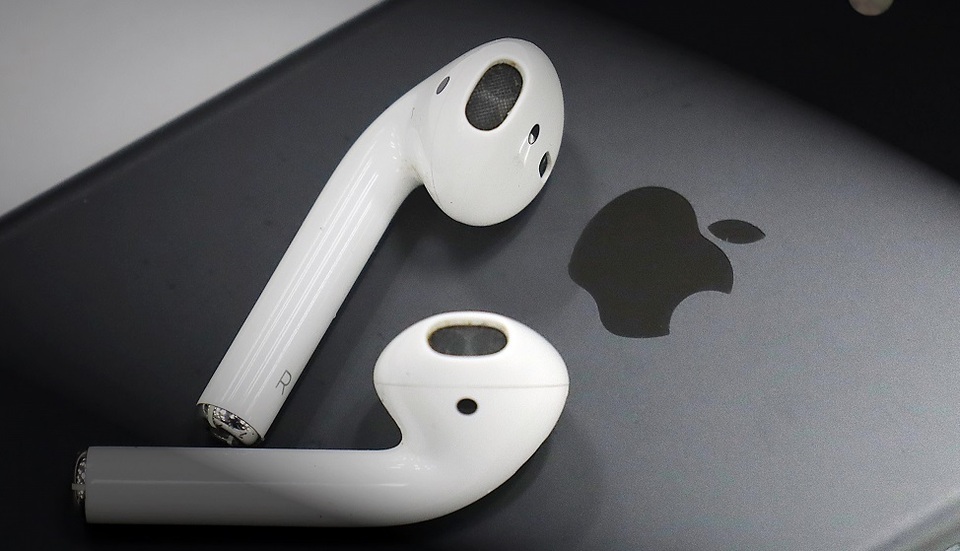 Apple muốn chuyển nhà máy sản xuất AirPods từ Trung Quốc sang Việt Nam - 1 Apple muốn chuyển nhà máy sản xuất AirPods từ Trung Quốc sang Việt Nam - 1
