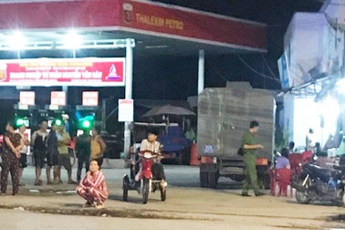Đâm chết nhân viên bán xăng vì không cho nợ