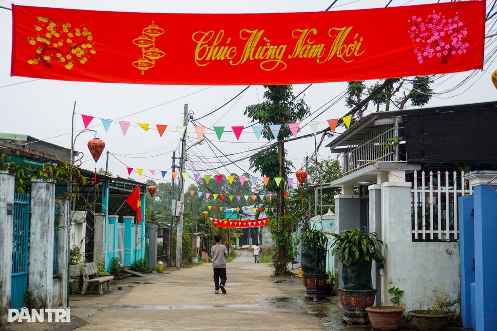 Tết về trên vùng từng chìm trong trận ngập lịch sử tại Đà Nẵng - 1 Tết về trên vùng từng chìm trong trận ngập lịch sử tại Đà Nẵng - 1