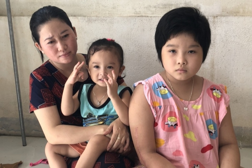 Con gái có nguy cơ cắt lìa tay, mẹ trầm cảm như điên, như dại - 7 Con gái có nguy cơ cắt lìa tay, mẹ trầm cảm như điên, như dại - 7