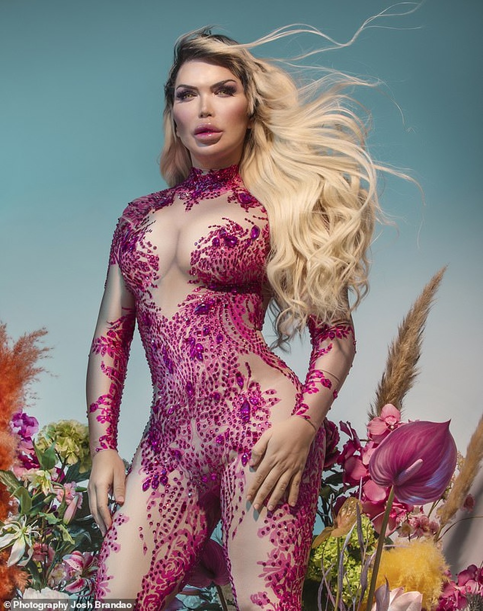 Rodrigo Alves tung bộ ảnh sau thông báo chuyển giới - 1 Rodrigo Alves tung bộ ảnh sau thông báo chuyển giới - 1