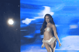 Mai Ngô diễn bikini bốc lửa, tung bột tạo hiệu ứng trong bán kết Miss Charm