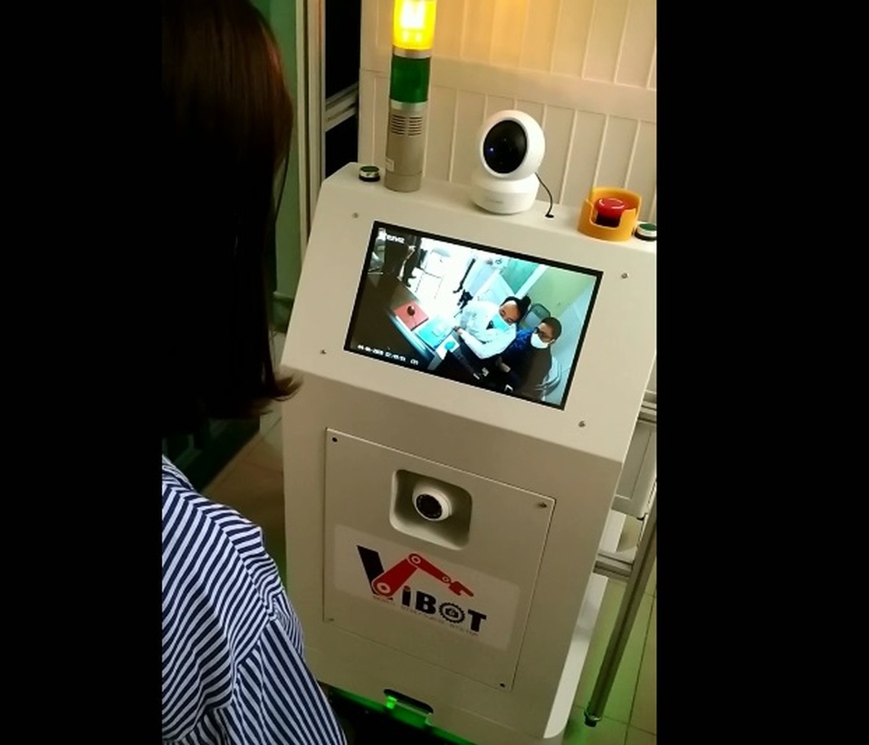 Việt Nam chế tạo thành công robot vận chuyển trong các khu vực cách ly - 3 Việt Nam chế tạo thành công robot vận chuyển trong các khu vực cách ly - 3