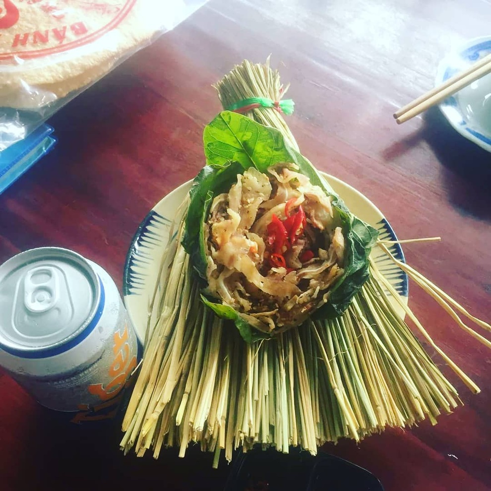 Món ăn miền Trung có tên gọi lạ, gói trong rơm khô hút khách sành ăn - 5 Món ăn miền Trung có tên gọi lạ, gói trong rơm khô hút khách sành ăn - 5