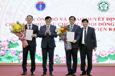 Bệnh viện Bạch Mai có Chủ tịch và Giám đốc mới