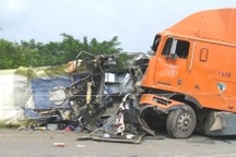 Tai nạn kinh hoàng ở Nghệ An, 16 người chết