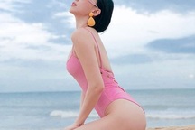 Tóc Tiên gây sốt khi khoe ảnh mặc bikini khoe đường cong bỏng mắt