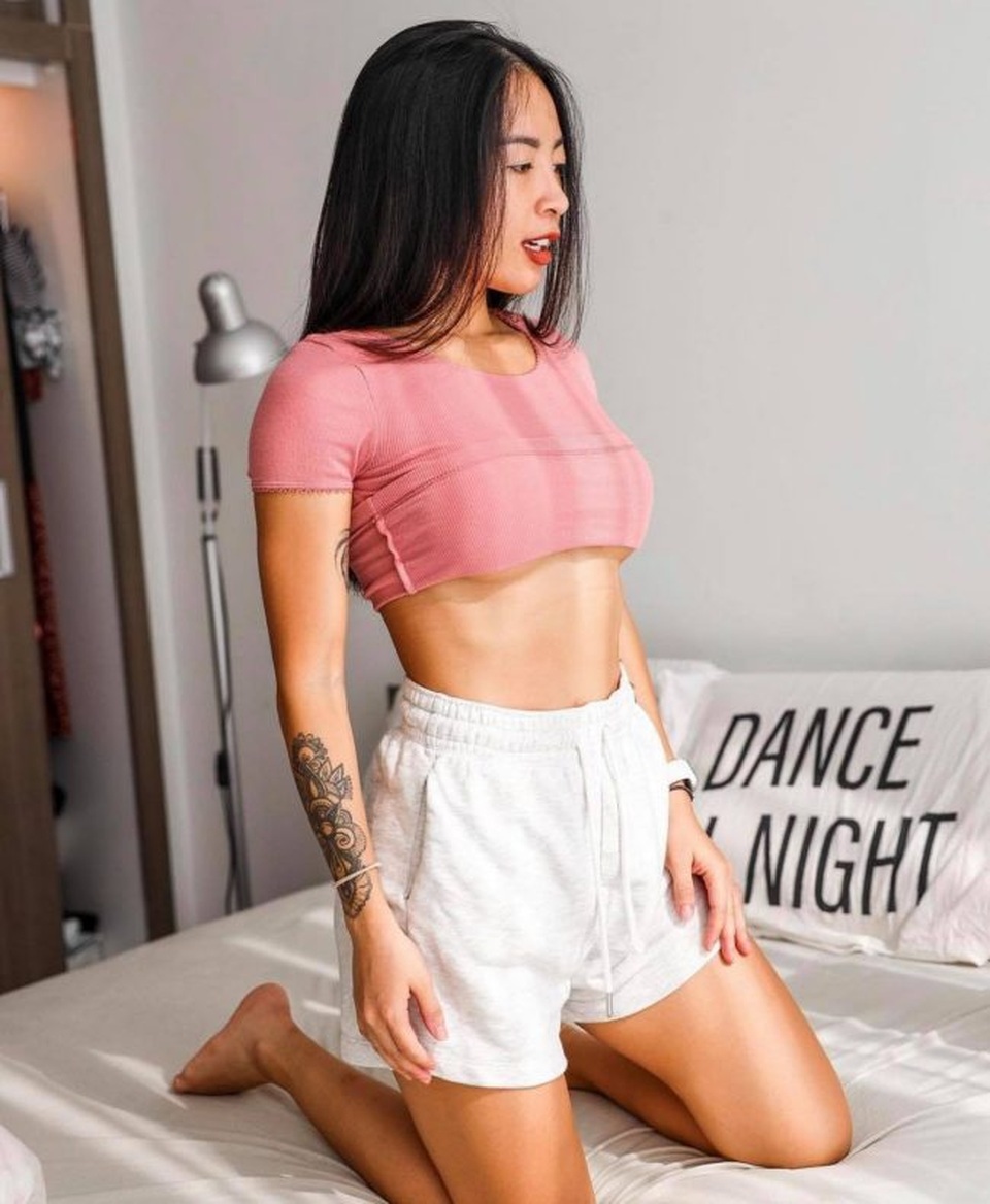 2 nữ hoàng phòng gym Hà thành giữ dáng qua Tết nhờ thói quen này - 16 2 nữ hoàng phòng gym Hà thành giữ dáng qua Tết nhờ thói quen này - 16