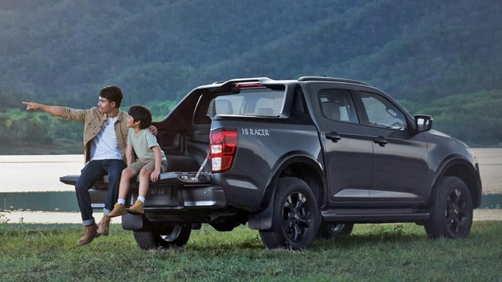 Mazda BT-50 2024 ra mắt, có thêm bản động cơ diesel 3.0L 2WD - 11 Mazda BT-50 2024 ra mắt, có thêm bản động cơ diesel 3.0L 2WD - 11