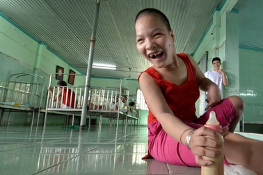 Gần 30 năm nuôi những đứa “con dưng” ngơ ngác