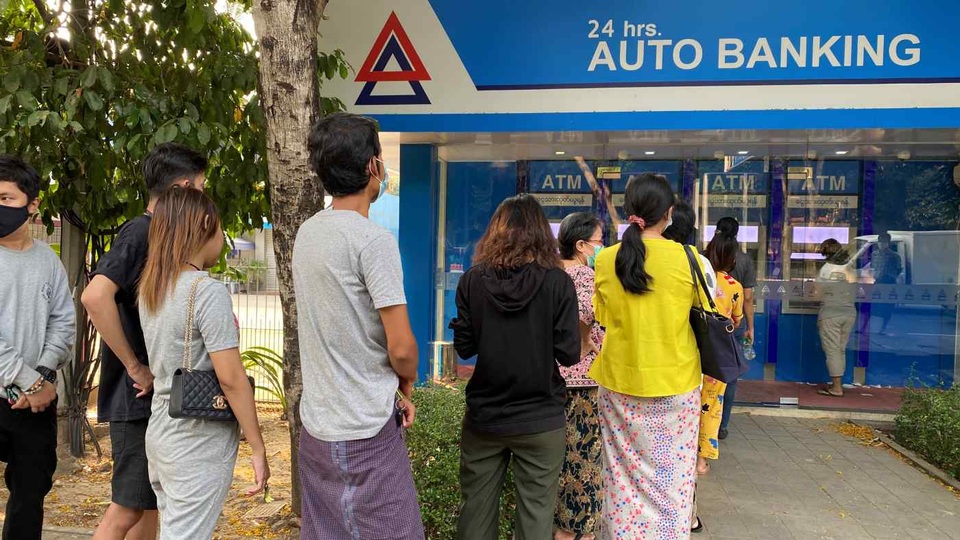 Doanh nghiệp tại Myanmar kêu trời vì ngân hàng đóng cửa - 1 Doanh nghiệp tại Myanmar kêu trời vì ngân hàng đóng cửa - 1