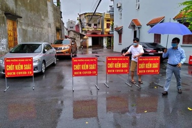 Phê bình Chủ tịch thành phố Bắc Giang vì để dịch bùng trong doanh nghiệp