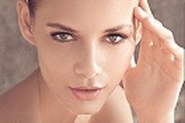 Thảm họa đôi mắt của cô nàng “Nghiện” việc