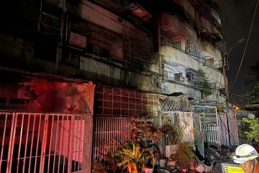 Cháy cư xá Độc Lập ở TPHCM, 8 người tử vong