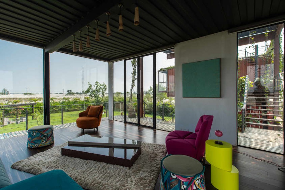 Khó tin nhà 3 tầng đẹp như resort được làm từ container - 6 Khó tin nhà 3 tầng đẹp như resort được làm từ container - 6