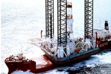 Lật dàn khoan dầu Nga, hơn 50 người mất tích