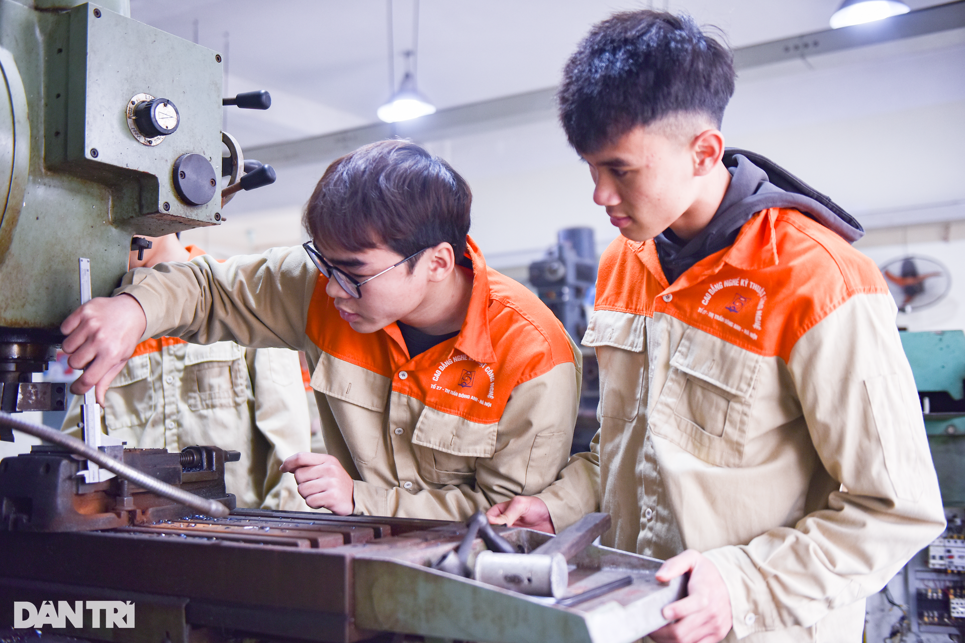 Xưởng thực hành hiện đại của nghề lương 20 triệu đồng nhưng thiếu người học - 9 Xưởng thực hành hiện đại của nghề lương 20 triệu đồng nhưng thiếu người học - 9