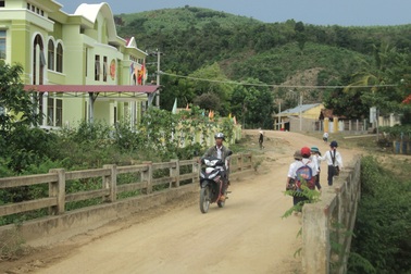 Hai cán bộ xã chiếm dụng hàng trăm triệu đồng tiền ngân sách