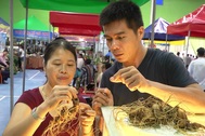 Quảng Nam: Độc đáo phiên chợ sâm tiền tỉ
