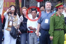 Chôm ĐTDĐ Ngài Đại sứ giữa ban ngày