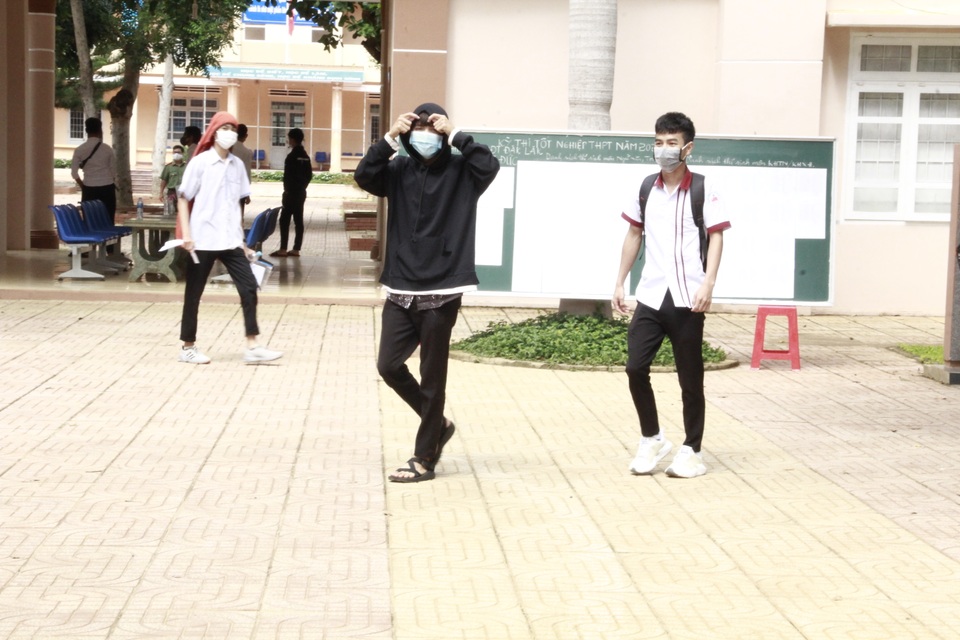 Bày tỏ về trân trọng cuộc sống, thí sinh khen đề Văn hay - 23 Bày tỏ về trân trọng cuộc sống, thí sinh khen đề Văn hay - 23