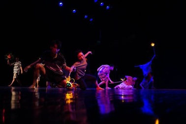 Vở diễn “Đăng” – Miền ký ức dọc theo những ánh đèn