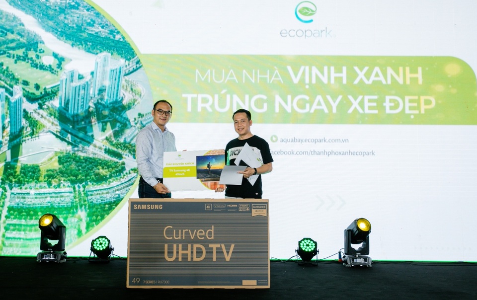 Mua nhà đẹp, trúng xe sang Mercedes từ Ecopark - 4 Mua nhà đẹp, trúng xe sang Mercedes từ Ecopark - 4
