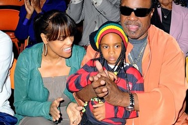 Stevie Wonder ly dị vợ