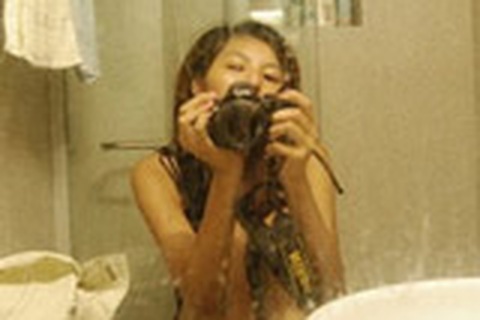 Chụp ảnh “nóng” - hậu quả khôn lường 