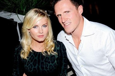 Những màn kết đôi ngọt ngào giữa các “sao” làng giải trí và thể thao