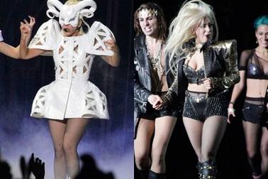 Lady Gaga thay hàng chục bộ đồ kỳ dị trong show diễn tại Ý