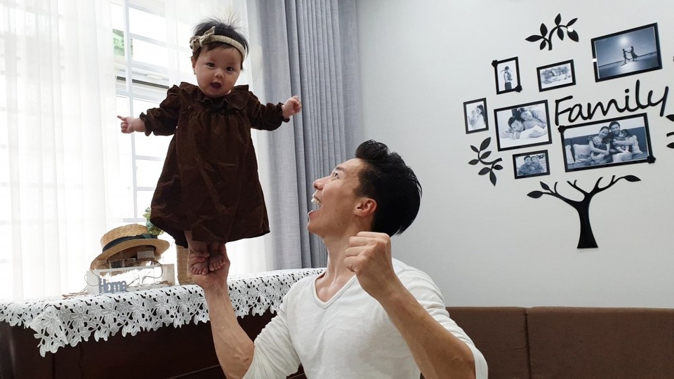 Những màn trình diễn rụng tim của Quốc Cơ - Quốc Nghiệp và các con - 3 Những màn trình diễn rụng tim của Quốc Cơ - Quốc Nghiệp và các con - 3