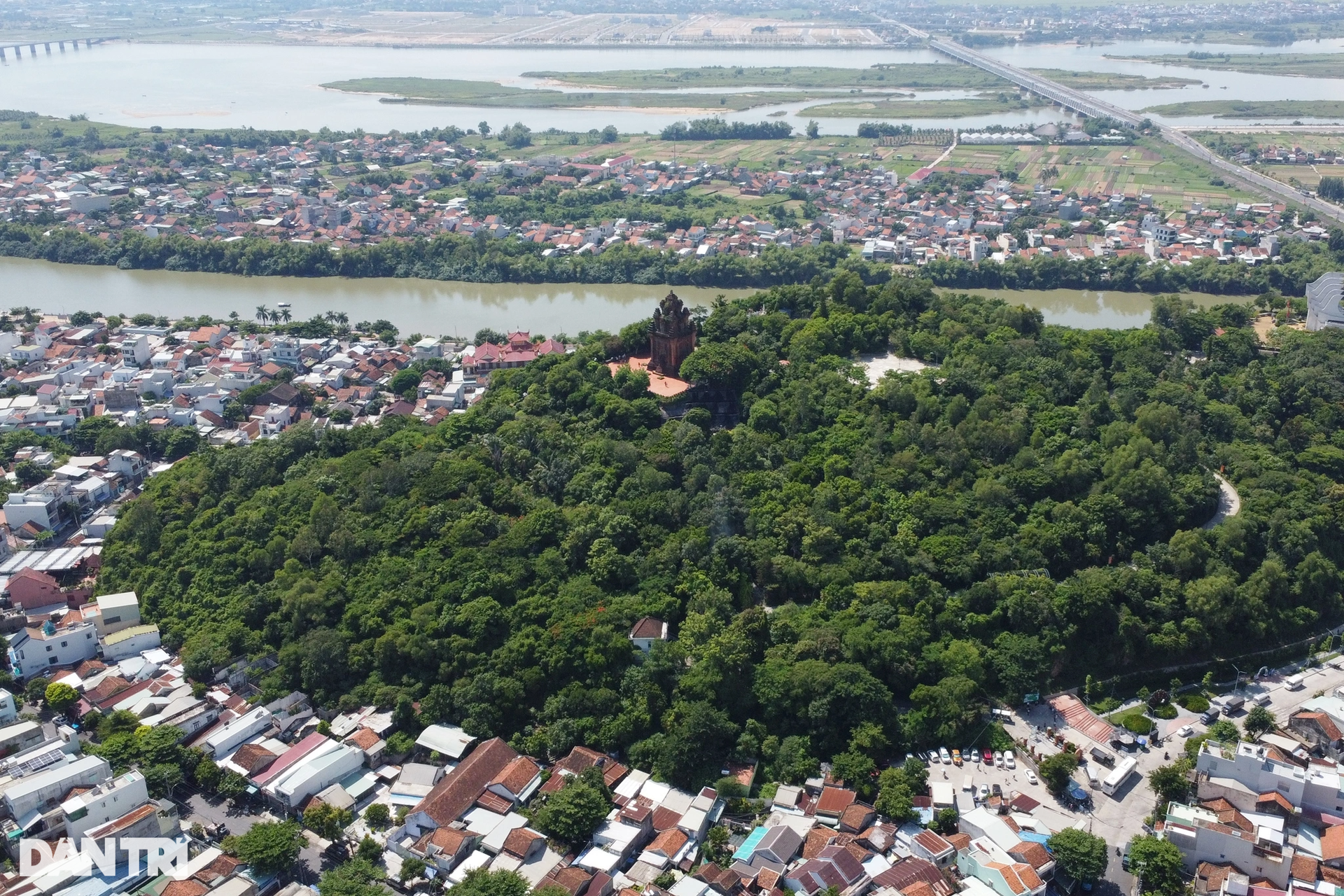 Tháp Nhạn nghìn tuổi ẩn chứa nhiều điều bí ẩn ở Phú Yên - 6 Tháp Nhạn nghìn tuổi ẩn chứa nhiều điều bí ẩn ở Phú Yên - 6