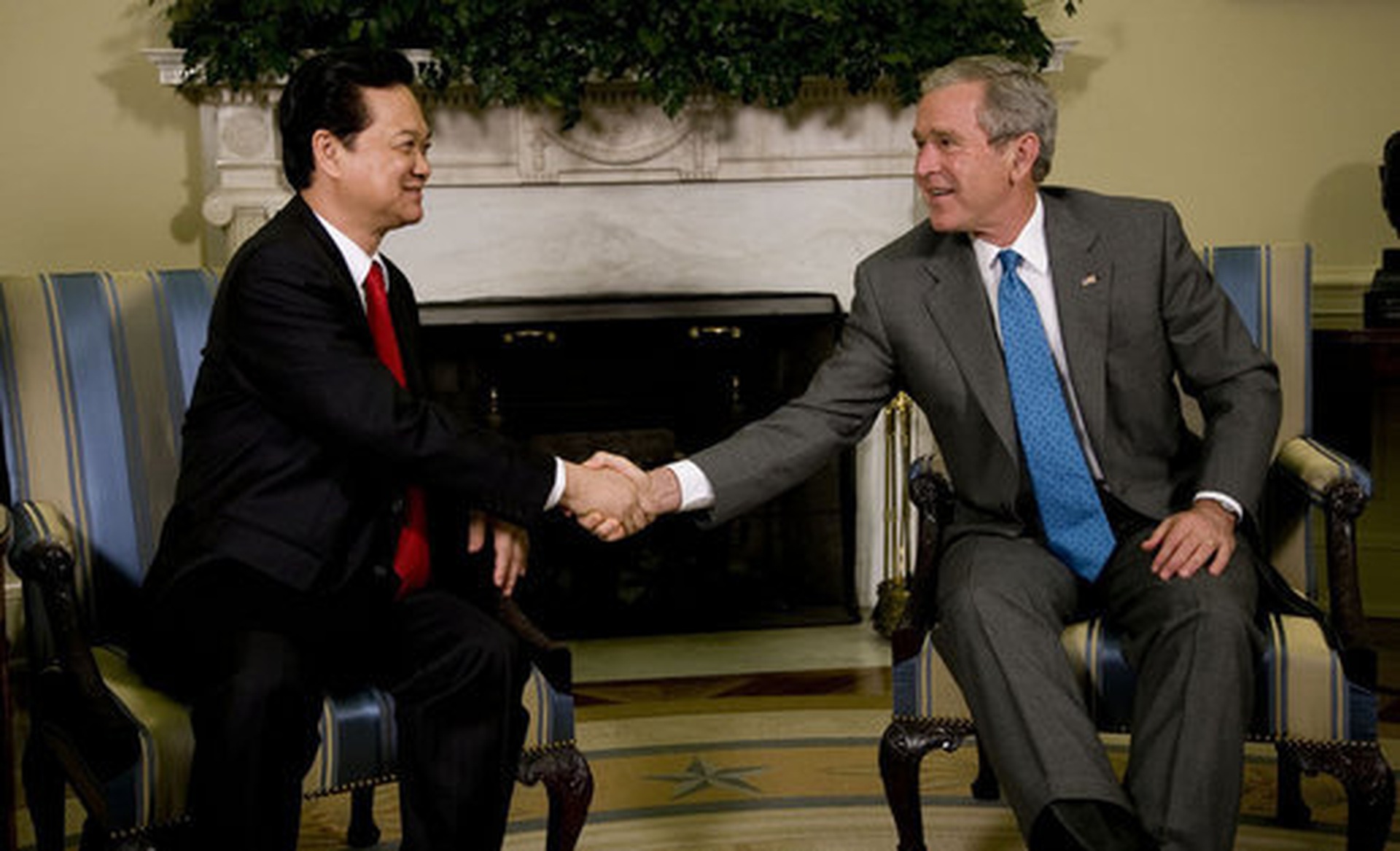 Những dấu mốc quan trọng trong quan hệ Việt - Mỹ - 11