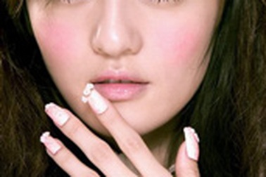 Nữ ca sỹ “siêu gầy” Trương Thiều Hàm 