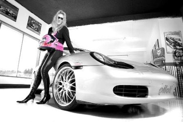 Người đẹp đa tài của làng đua ô tô