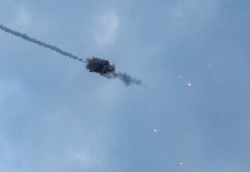 Ukraine tuyên bố hạ 23 tên lửa Nga trong trận tập kích quy mô lớn - 1 Ukraine tuyên bố hạ 23 tên lửa Nga trong trận tập kích quy mô lớn - 1