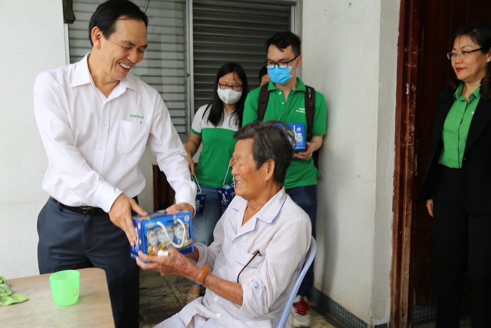 NutiFood tặng quà cho bệnh nhân trong mùa dịch Covid - 19 - 1 NutiFood tặng quà cho bệnh nhân trong mùa dịch Covid - 19 - 1