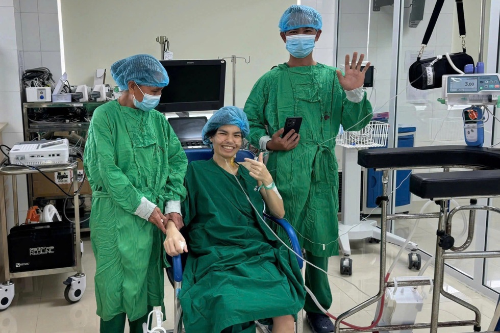 Người mẹ 2 con trở về từ cõi chết: “Đến giờ em vẫn ngỡ như trong mơ” - 3 Người mẹ 2 con trở về từ cõi chết: “Đến giờ em vẫn ngỡ như trong mơ” - 3