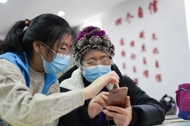 Trung Quốc ngăn chặn KOL y tế tung tin thất thiệt, quảng cáo trá hình