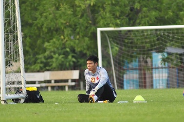 Nguyên Mạnh chưa vượt qua cú sốc trước Indonesia