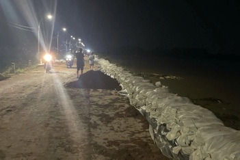 Lũ vượt lịch sử ở nhiều nơi, đã ghi nhận 76 sự cố đê điều