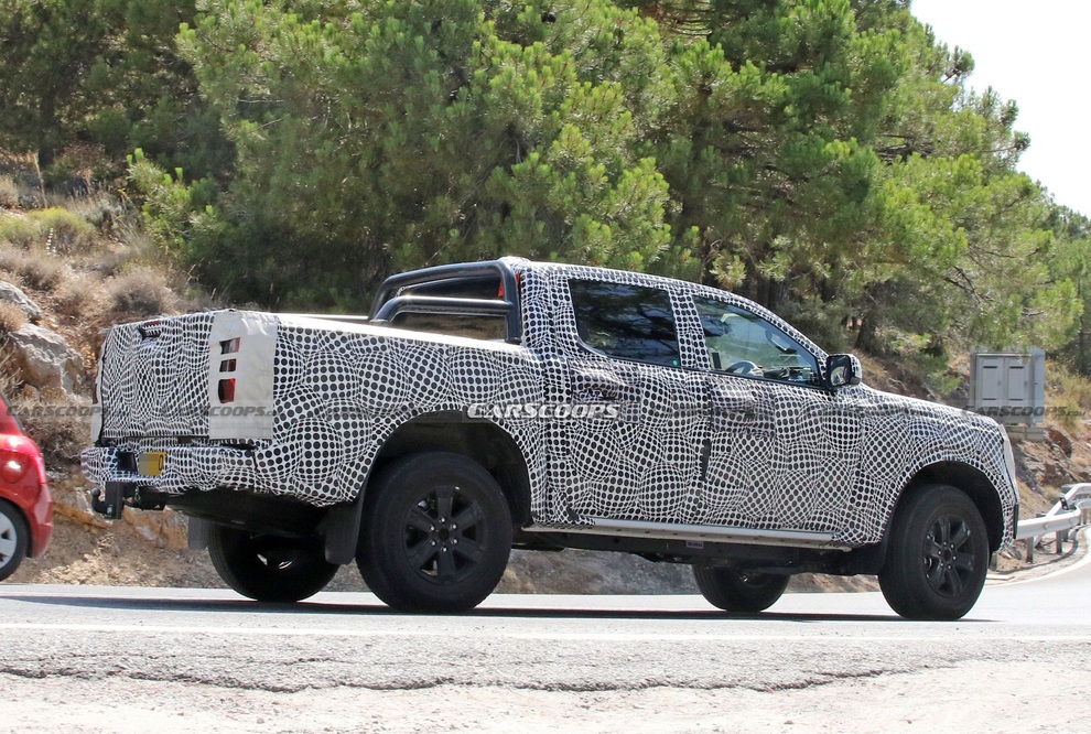 Ford Ranger thế hệ mới rục rịch trình làng - 7 Ford Ranger thế hệ mới rục rịch trình làng - 7