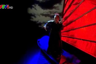 Tùng Dương hát "Mênh mang một khúc sông Hồng"